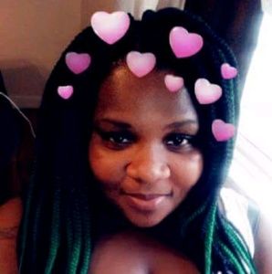 Meet your Posher, Monique